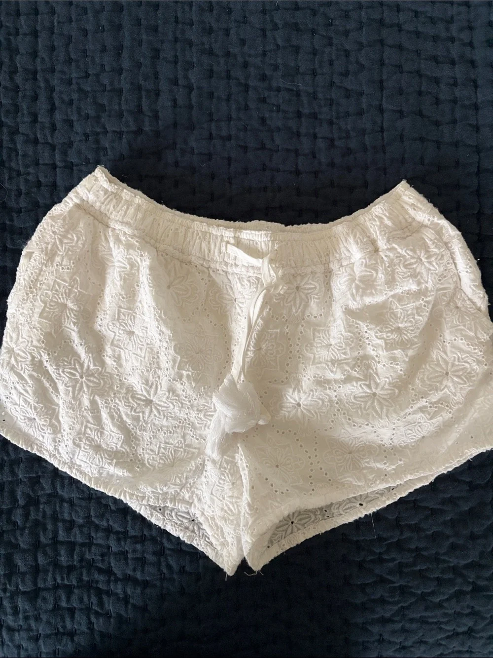 Vineyard Vines White Eyelet Women's Shorts